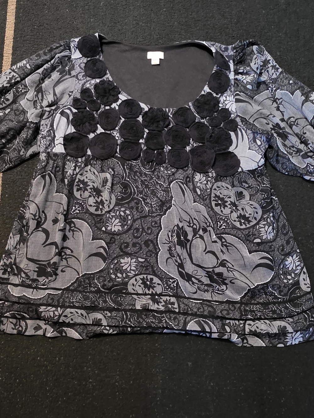 Yvos Women’s Black & Gray Floral Scoop Neck Top with Rosette Trim